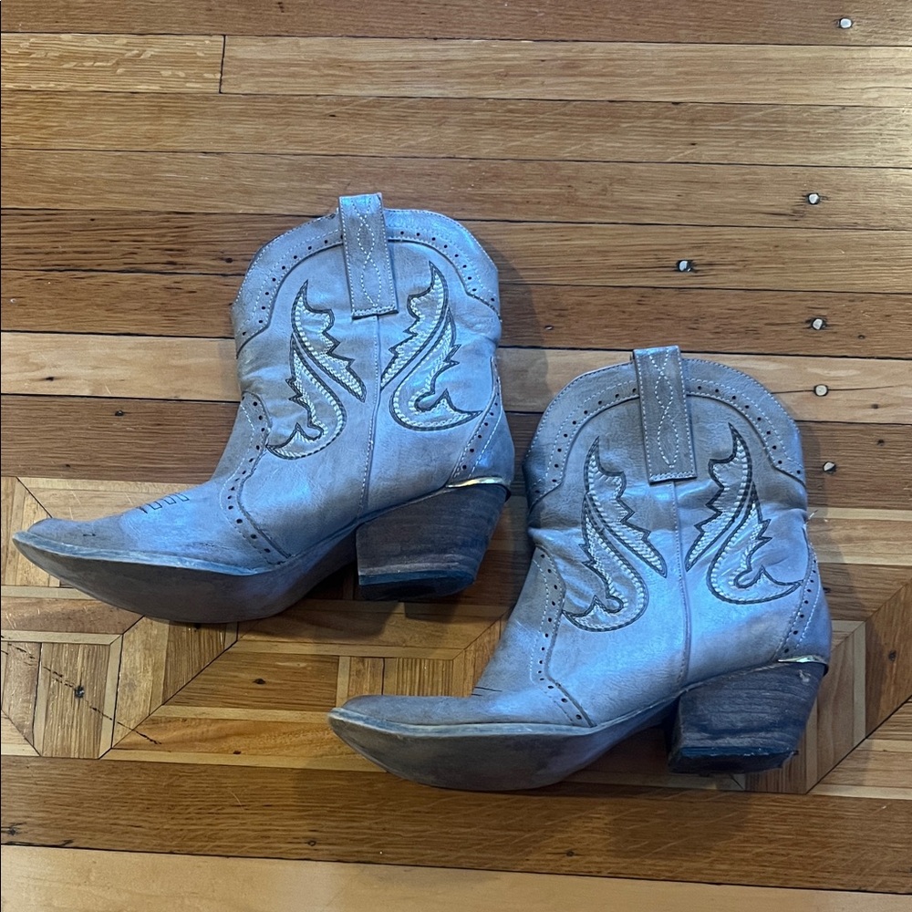 Very Volatile Western Ankle Booties